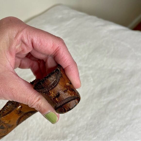 Hand Tooled Leather Belt Florida Gators Football Weathered Handcrafted Brown - Picture 12 of 16